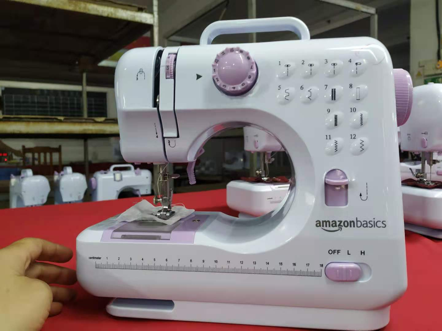 12 stiches sewing machine