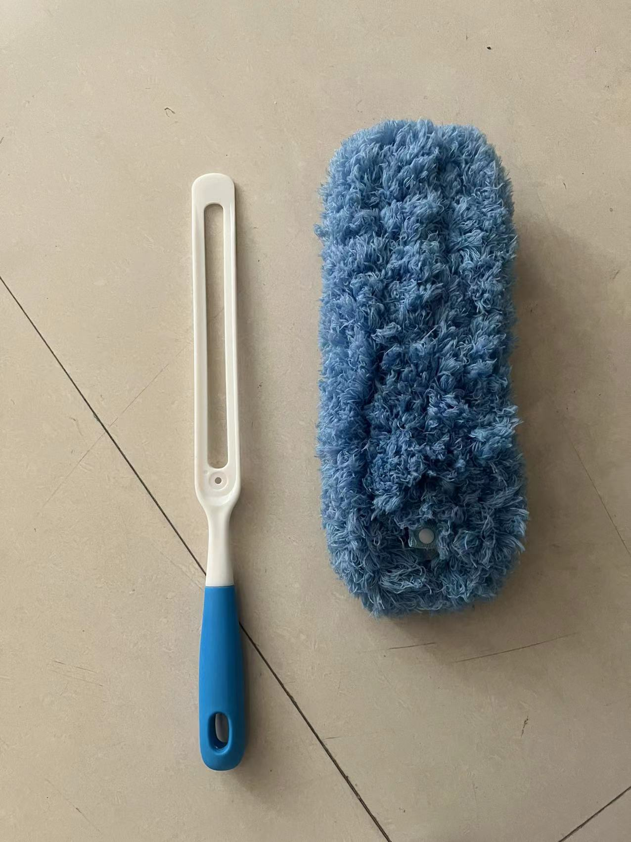 Microfibre dusting brush with removable cover